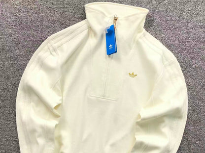Moletom Adidas Clean Heritage Fit Feminina