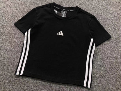Camiseta Adidas Clean Stripe Tee Feminina