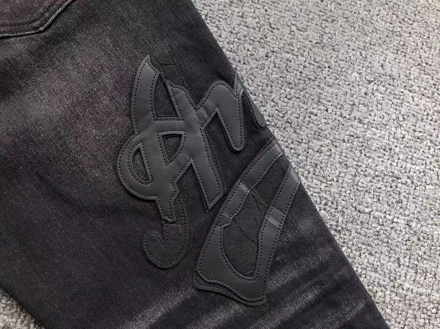 Calça AMIRI Stealth 22 Black Denim