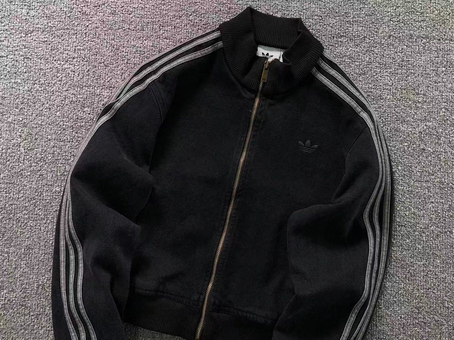 Jaqueta Adidas Washed Denim Archive
