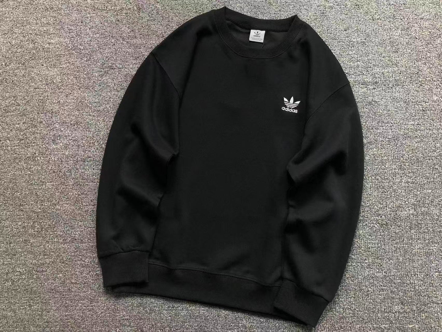 Moletom Adidas Essential Clean Crew