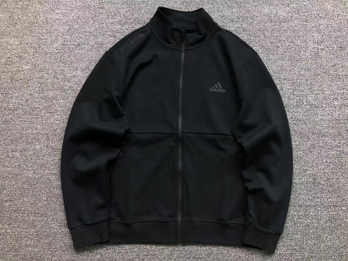 Moletom Adidas Clean Fit