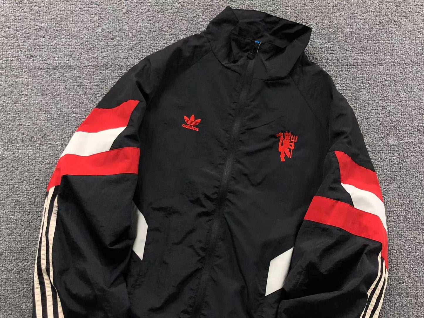 Jaqueta Adidas Manchester United Retro