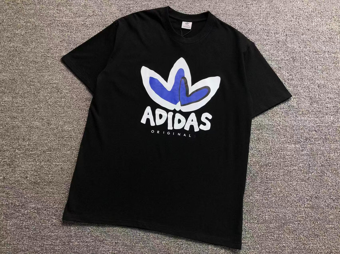 Camiseta Adidas Trefoil Blur Logo Off White