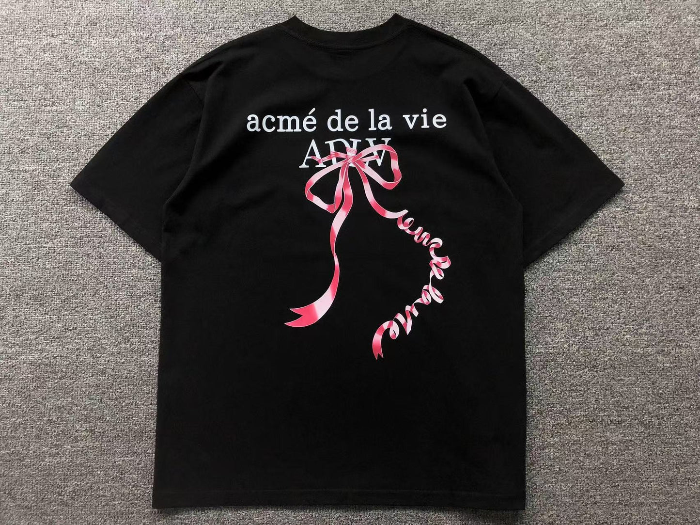 Camiseta ADLV Ribbon Graphic Tee