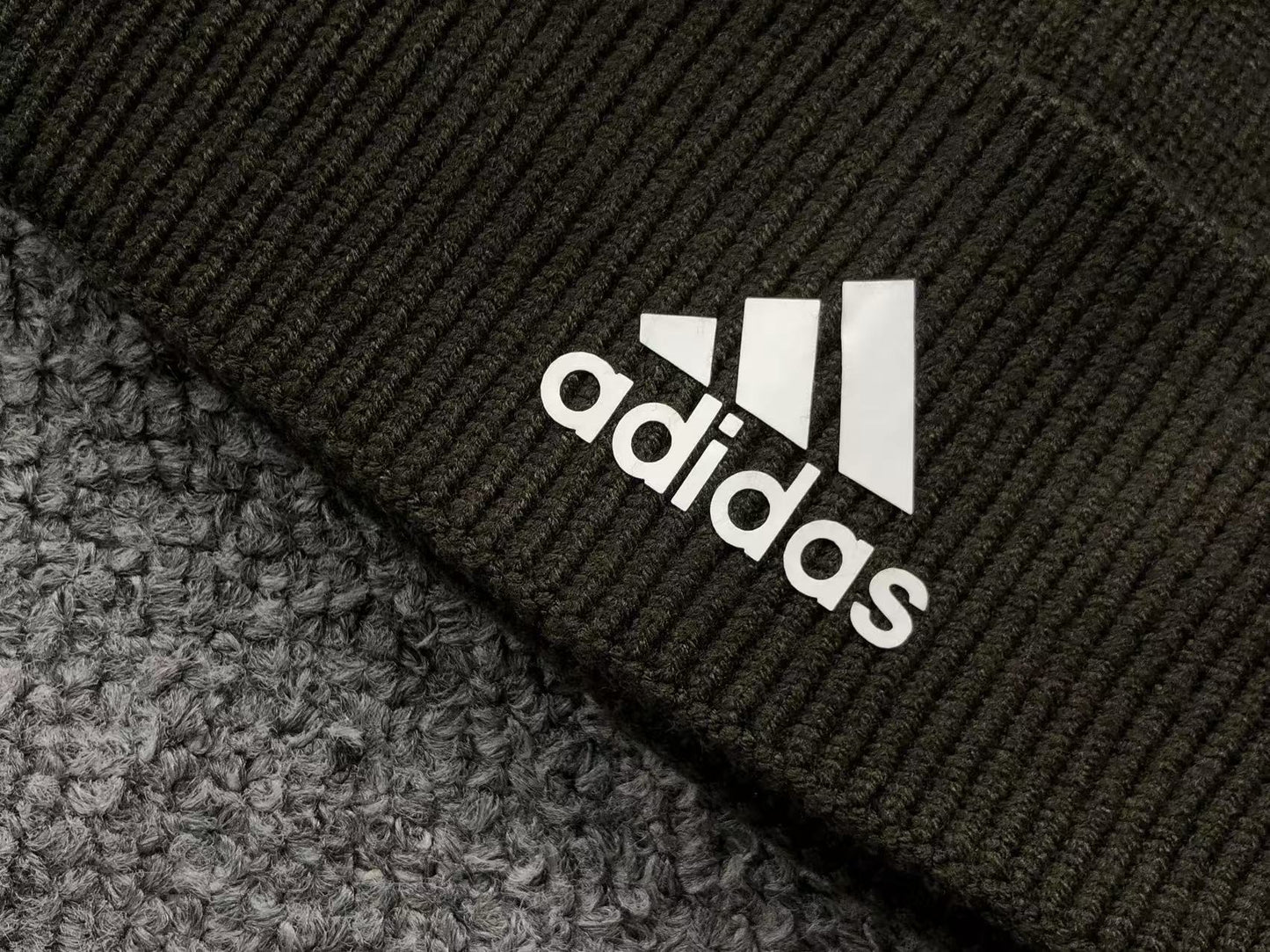 Touca adidas Core Knit