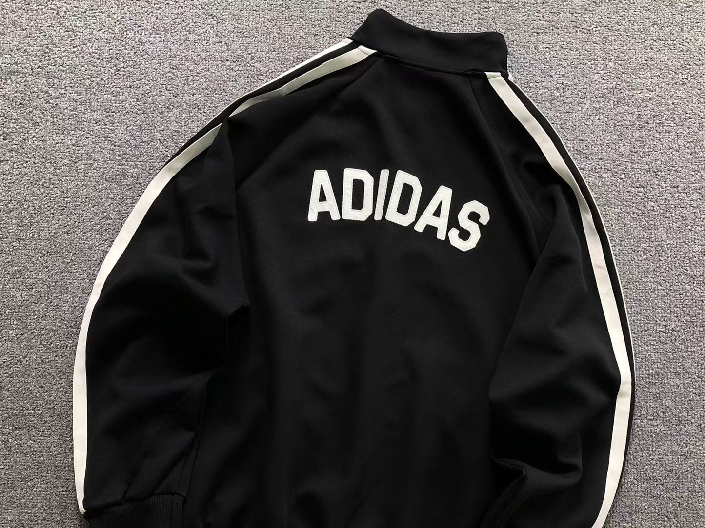 Jaqueta adidas Street Varsity