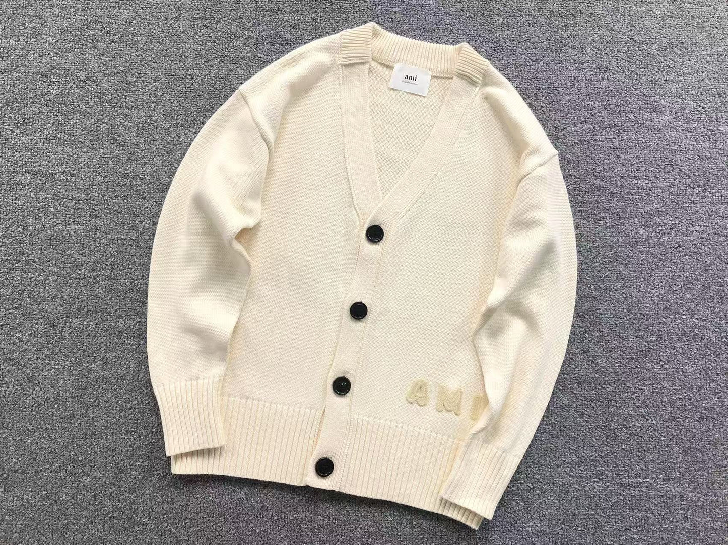 Suéter Cardigan AMI Paris Logo Embossed