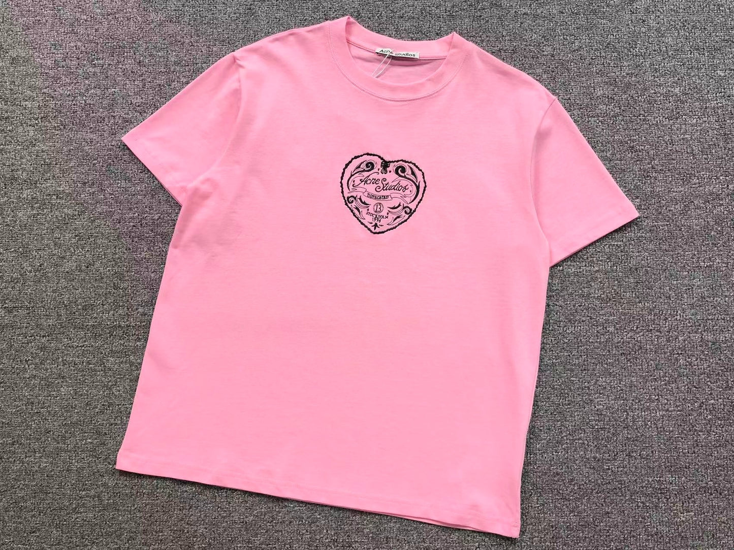 Camiseta Acne Studios Heart Crest