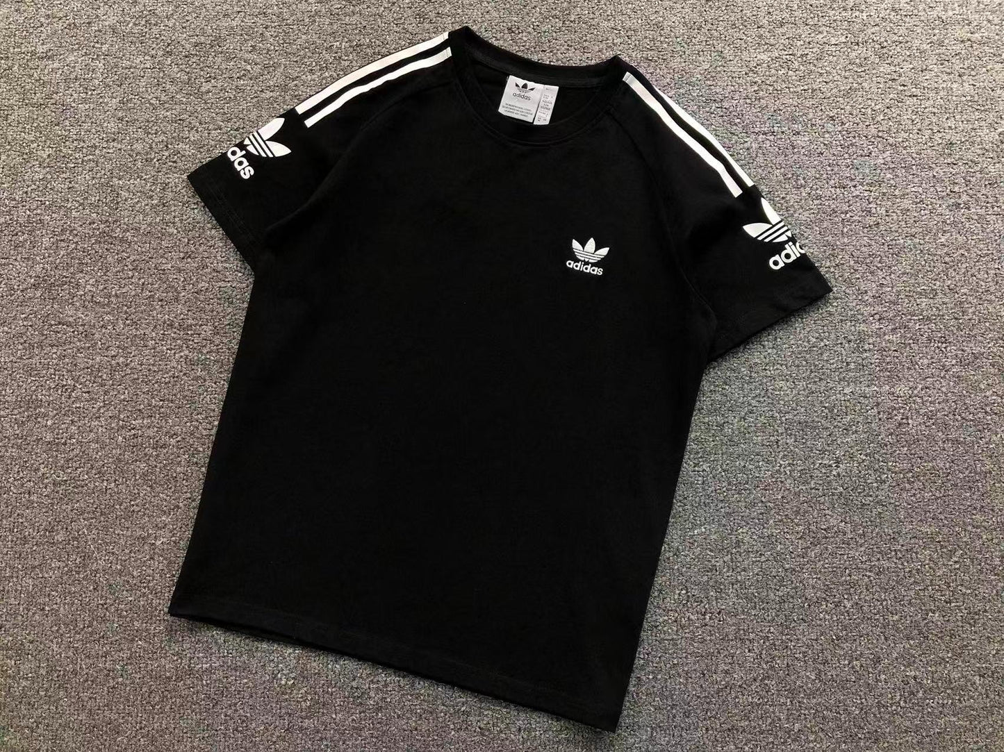 Camiseta Adidas Originals 3-Stripes Shoulder