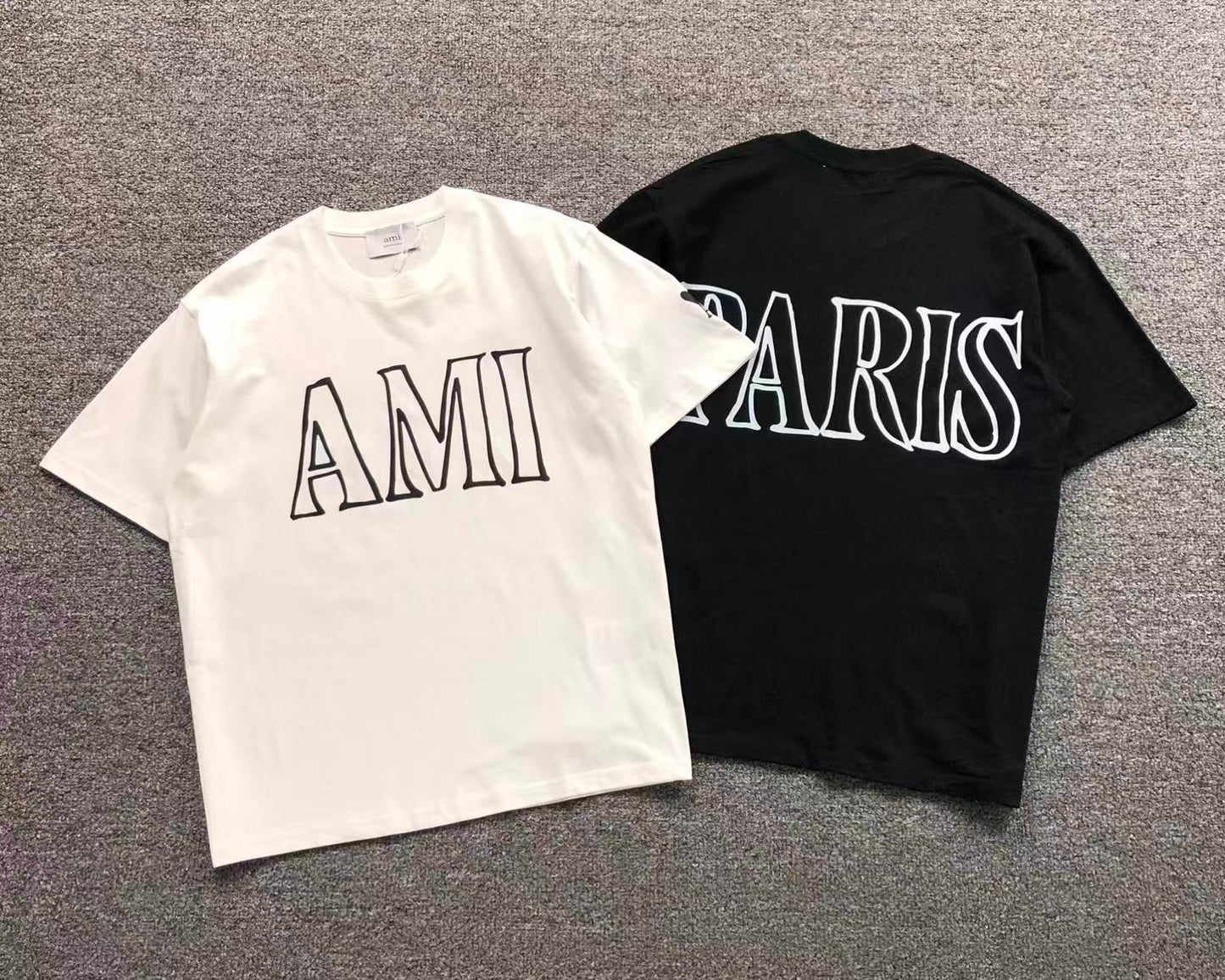 Camiseta AMI Paris Logo Typo Graphic