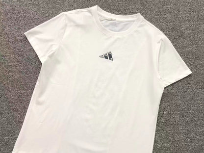 Camiseta Adidas Micro Logo Minimal Feminina