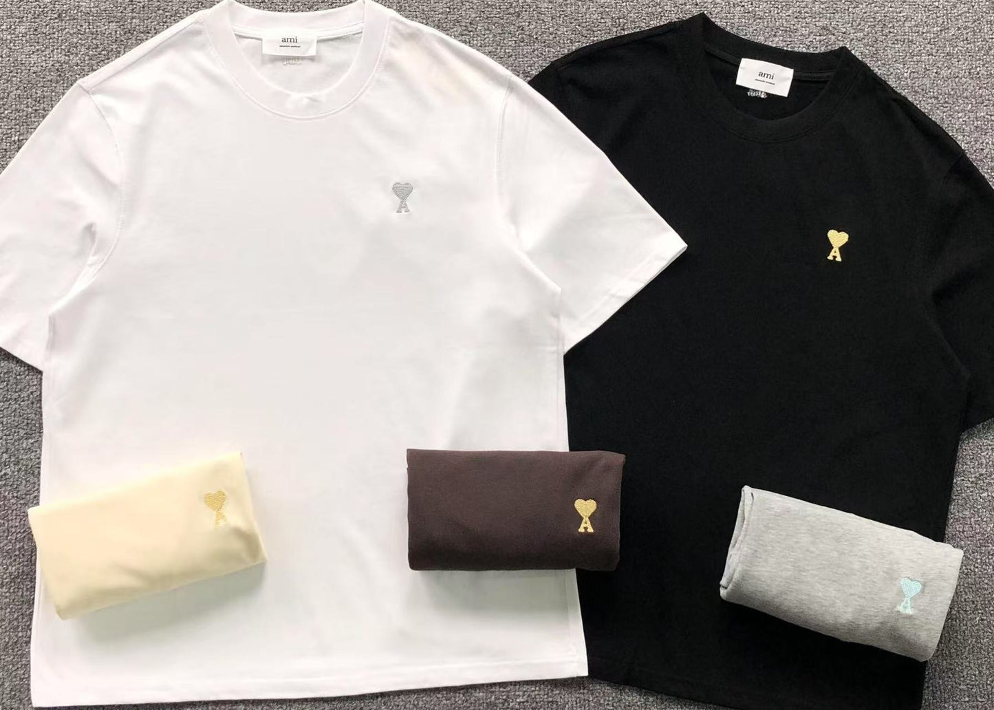 Camiseta AMI Paris Mini Heart Logo Contrast Tee