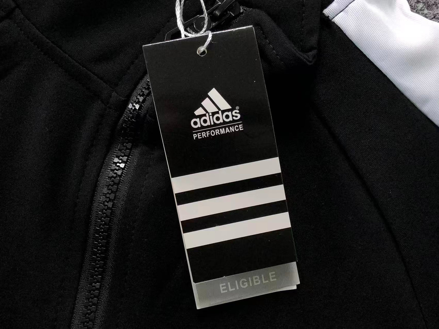 Moletom Adidas Cropped Track Fit Zip