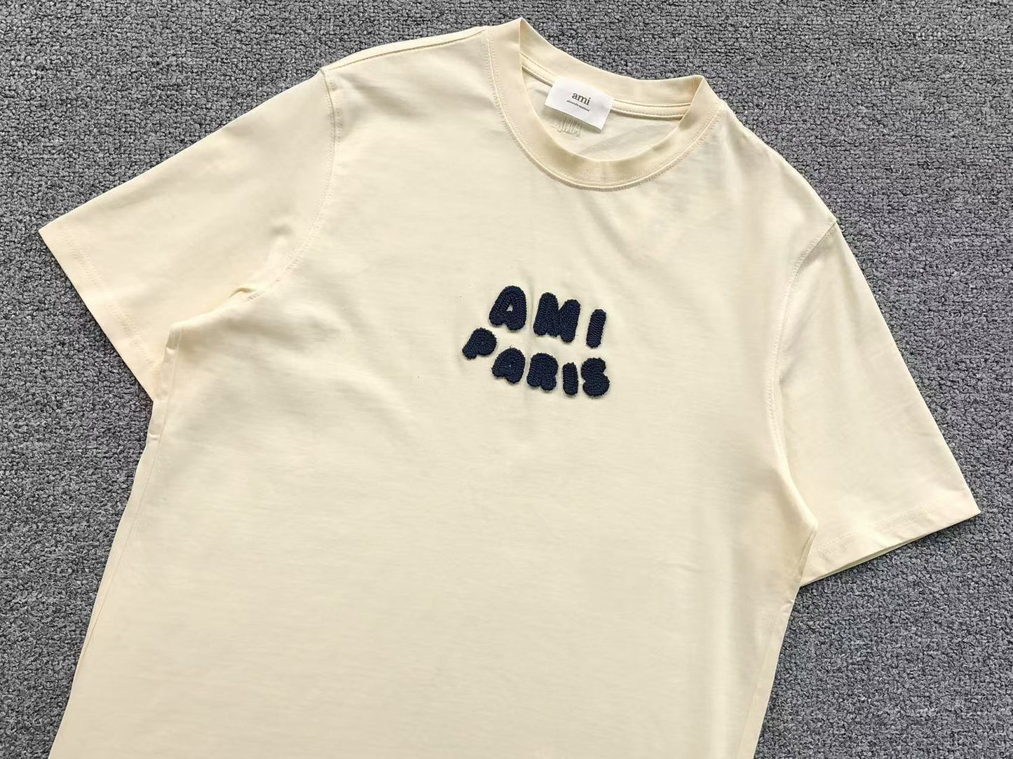 Camiseta AMI Paris Textured Logo Chenille Tee