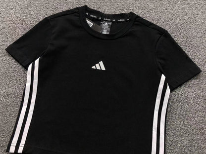 Camiseta Adidas Clean Stripe Tee Feminina