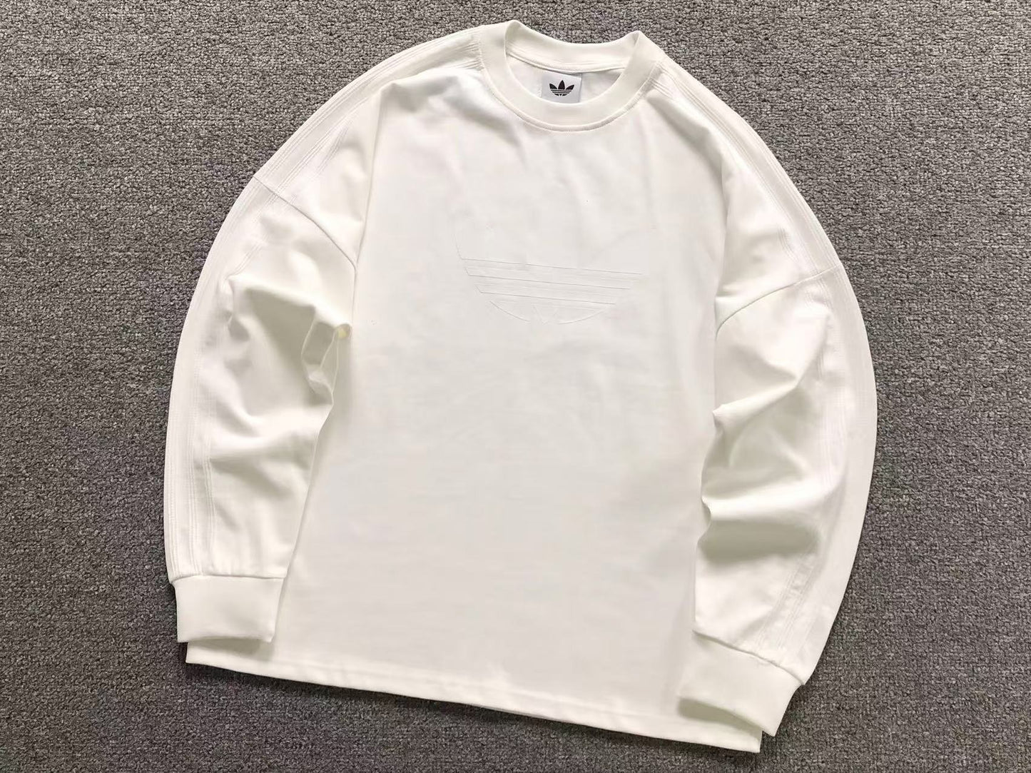 Camiseta Manga Longa adidas Originals Minimal Trefoil