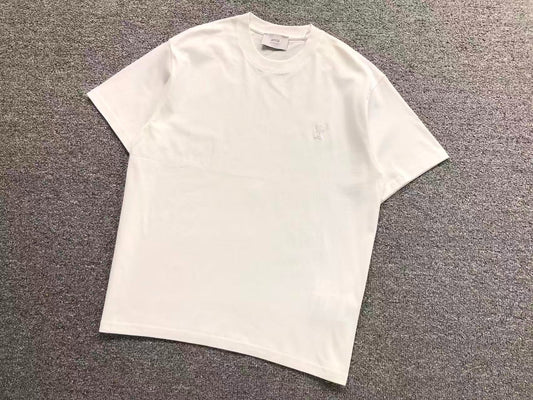 Camiseta AMI Paris Logo Coração Mini Bordado