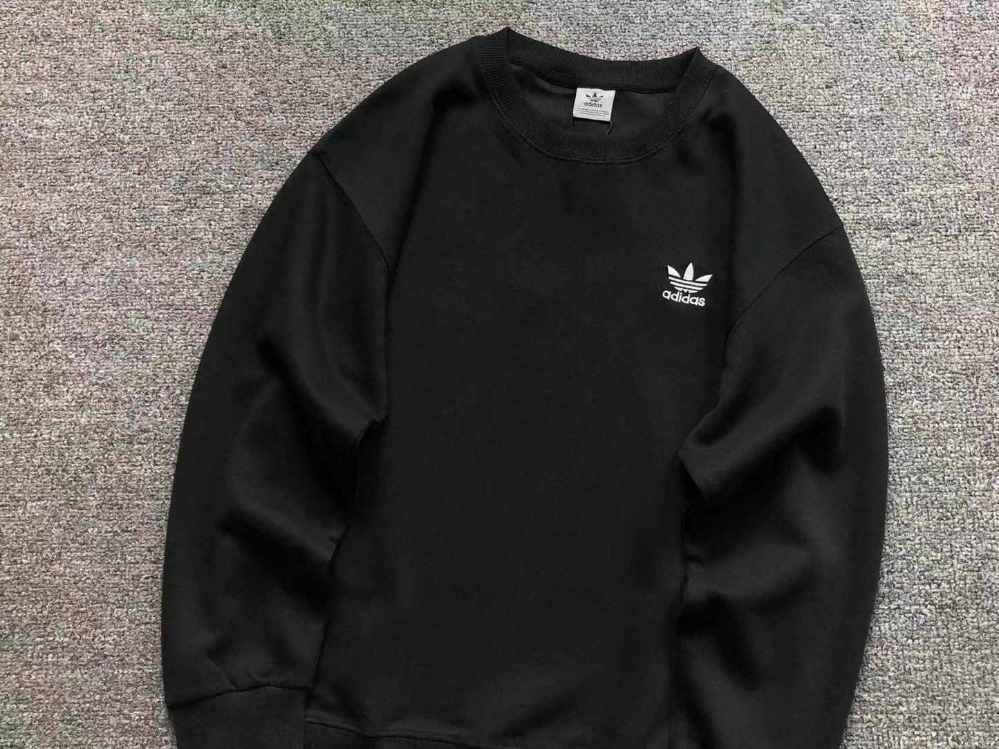 Moletom Adidas Essential Clean Crew