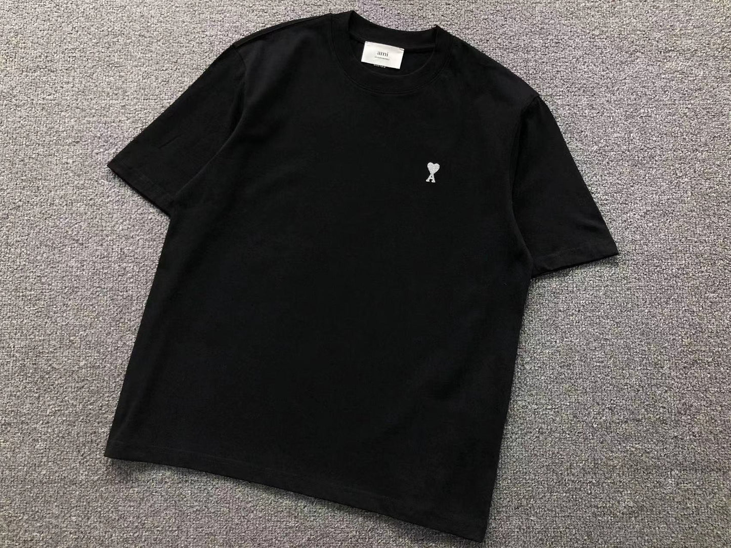 Camiseta AMI Paris Mini Heart Logo Classic