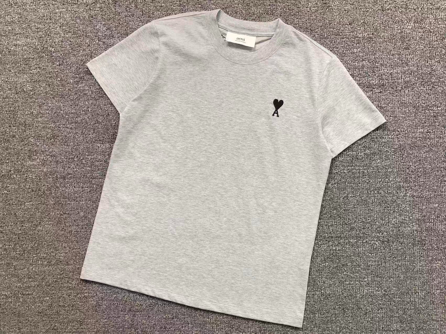 Camiseta AMI Paris Mini Heart Essential