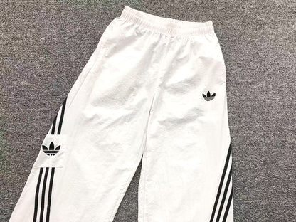 Calça Adidas Utility Track Cargo