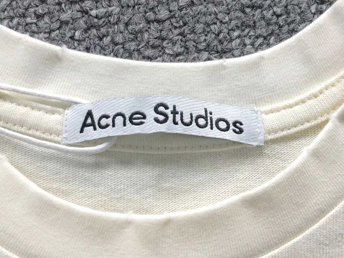 Camiseta Feminina Acne Studios Paris Edition Graphic
