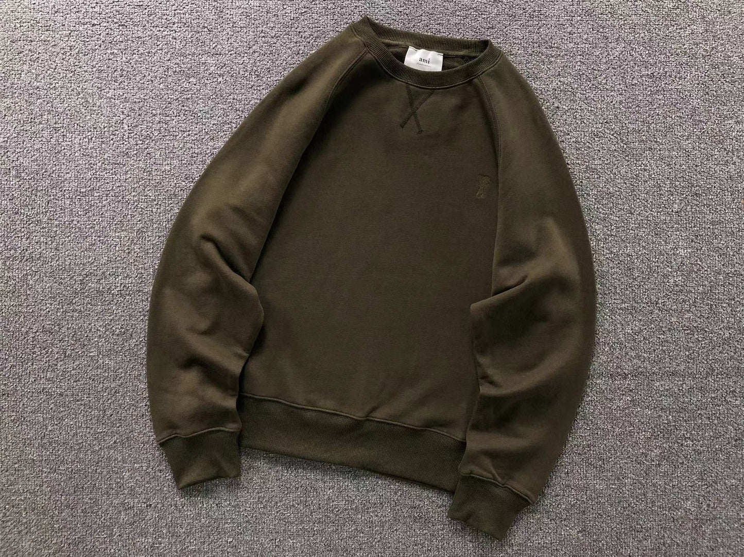 Moletom AMI Paris Crewneck Minimal Ami de Cœur