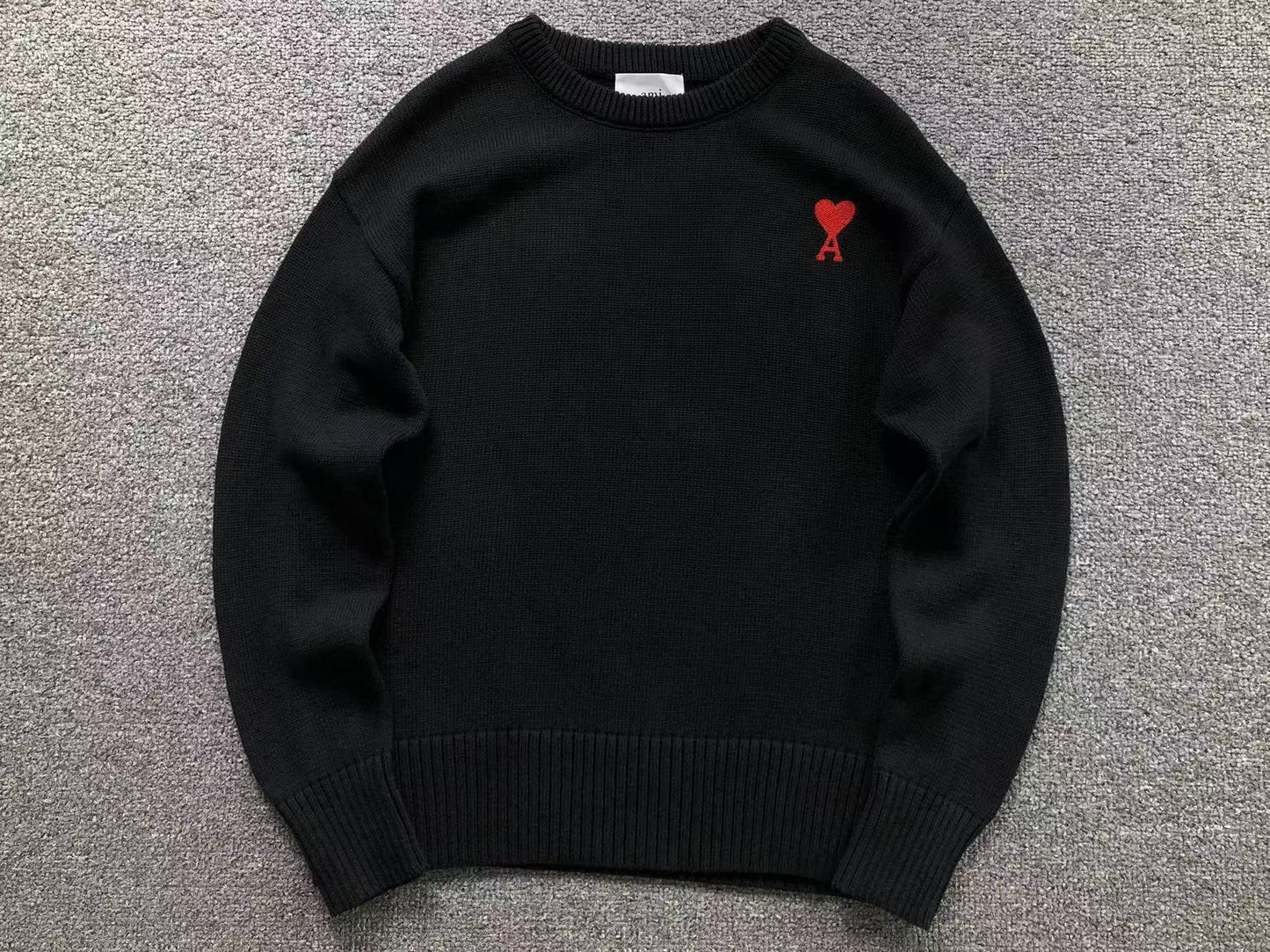 Suéter AMI Paris Coração Minimal