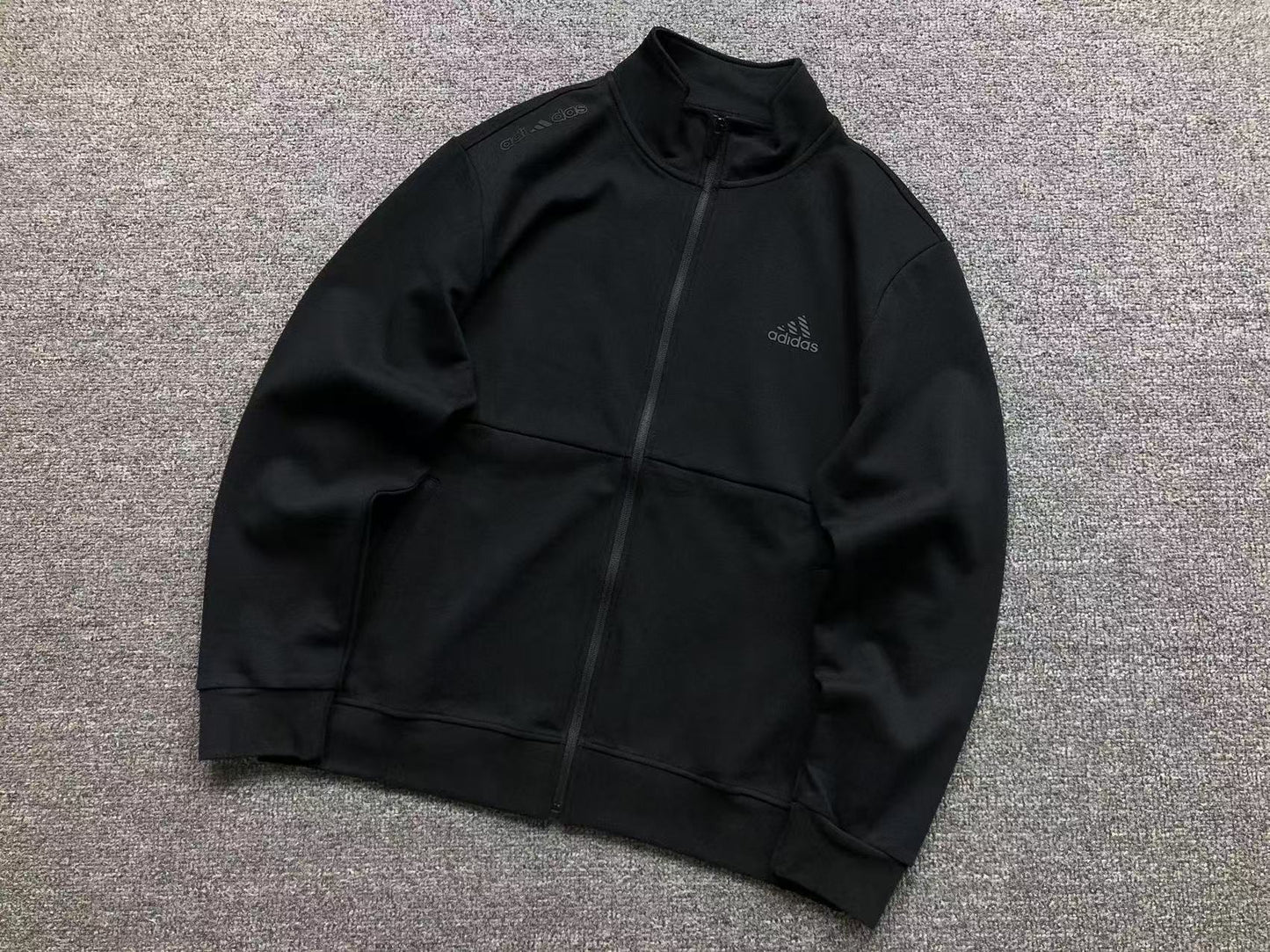 Moletom Adidas Clean Fit