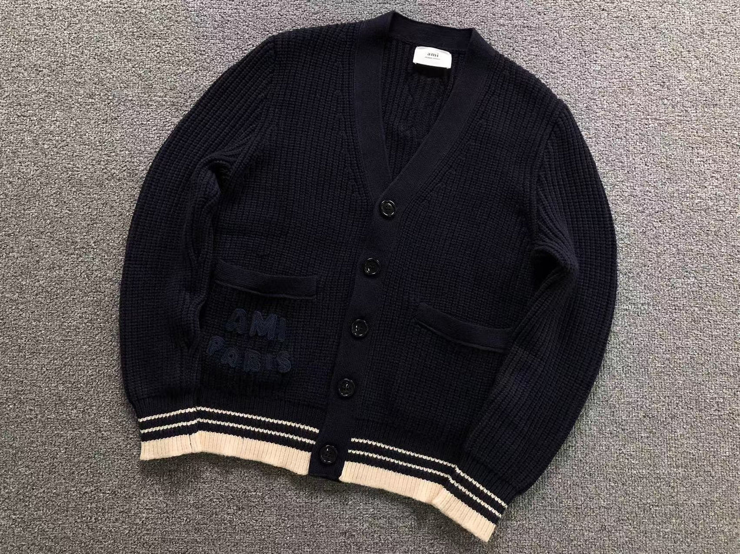 Suéter Cardigan AMI Paris Knit Textured