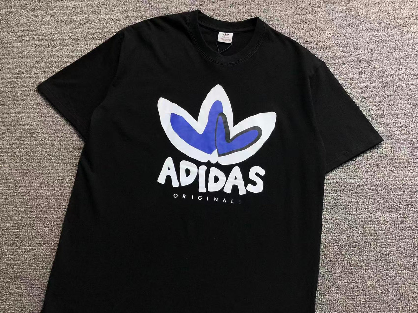 Camiseta Adidas Trefoil Blur Logo Off White