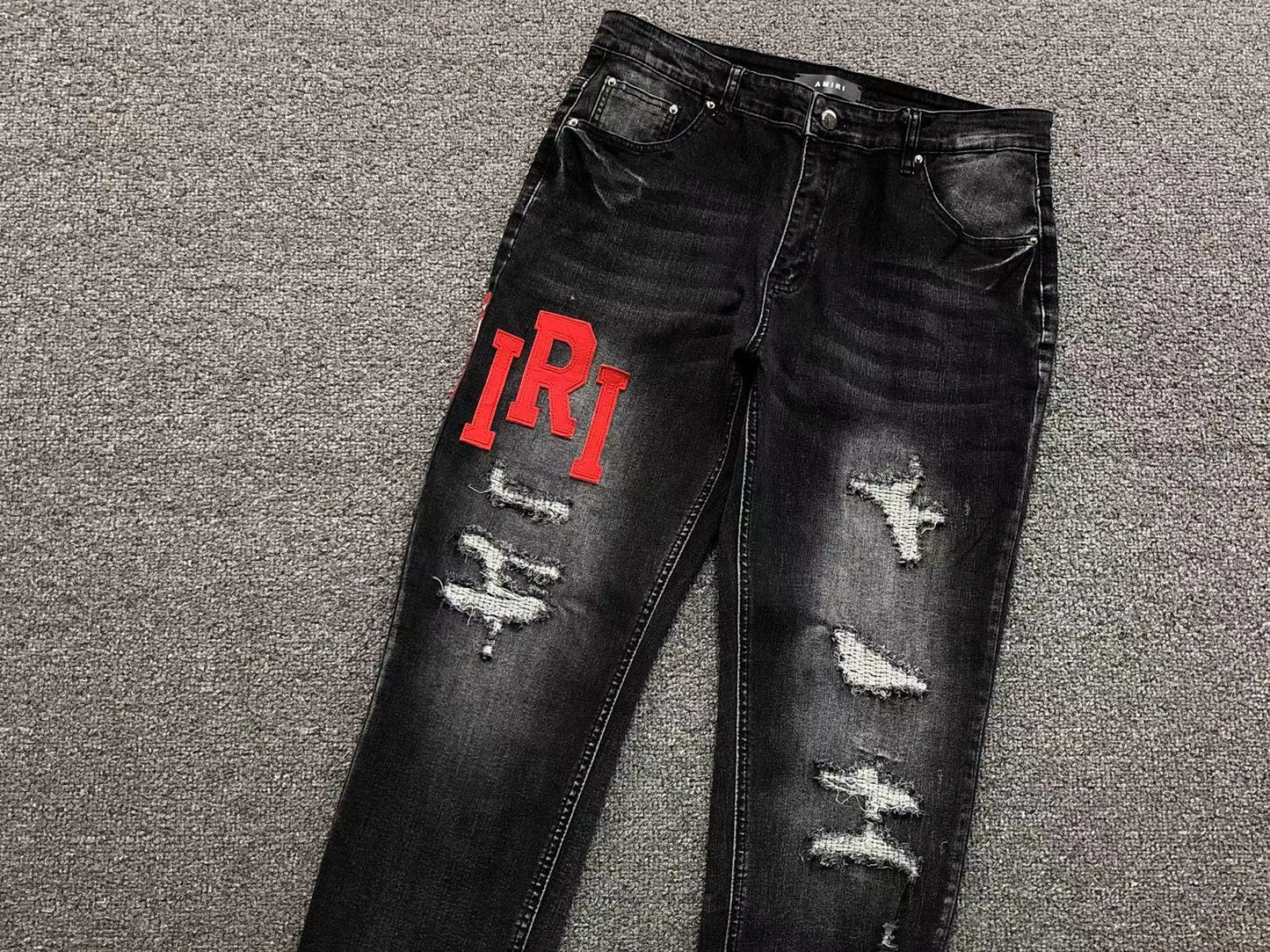 Calça AMIRI Signature Red Logo Jeans