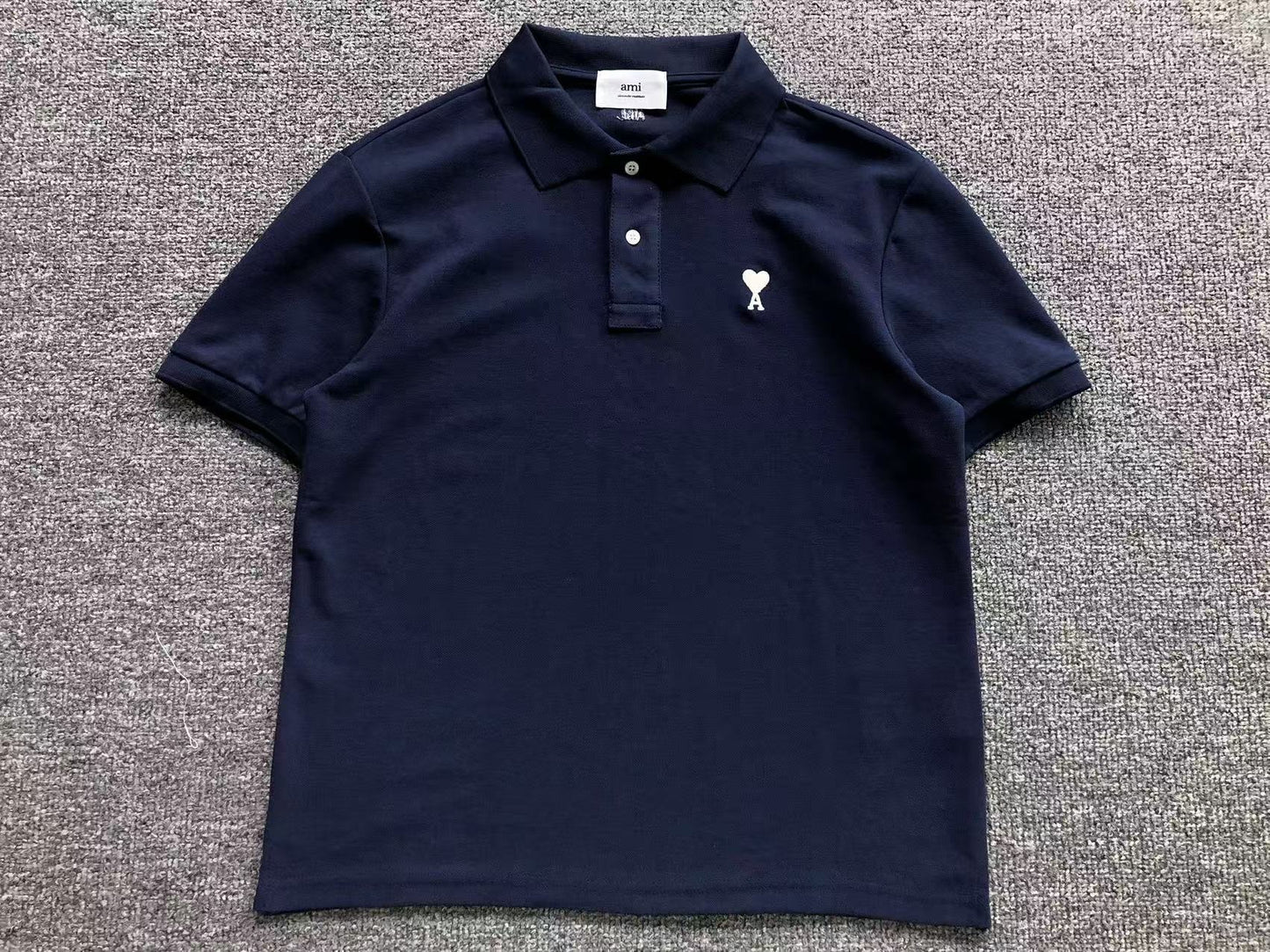 Camiseta Polo AMI Paris Mini Heart Logo Contrast Classic