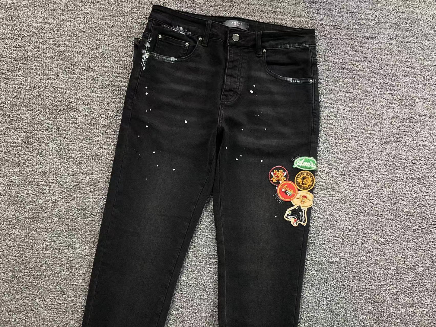 Calça AMIRI Patch Badge Black Denim