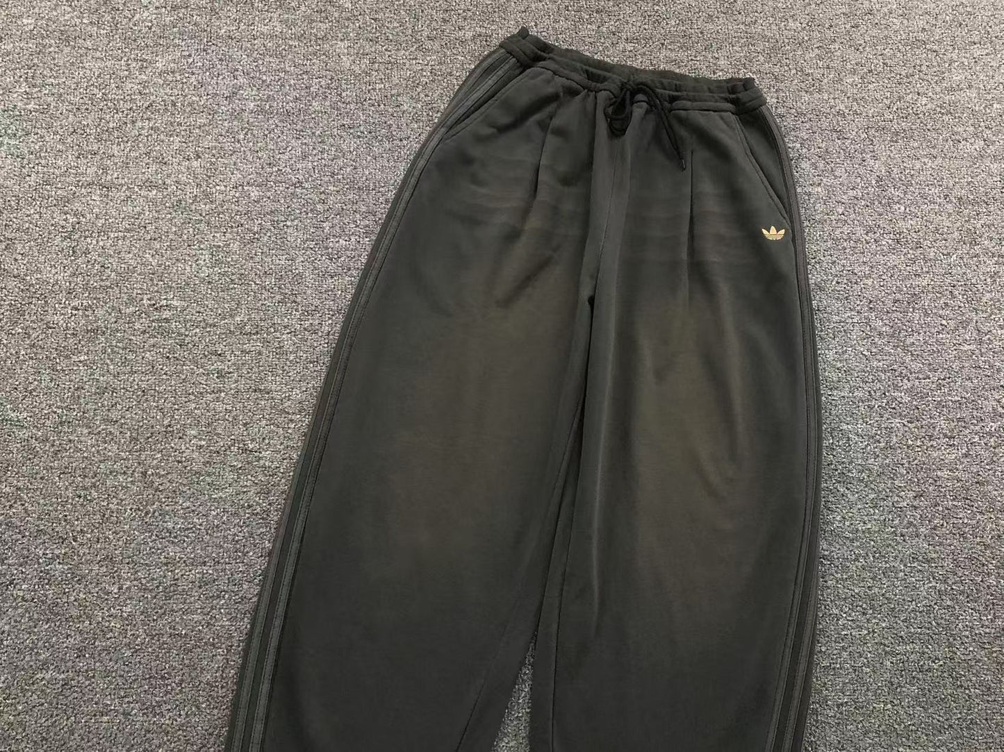 Calça Adidas Clean Wide Track Pants