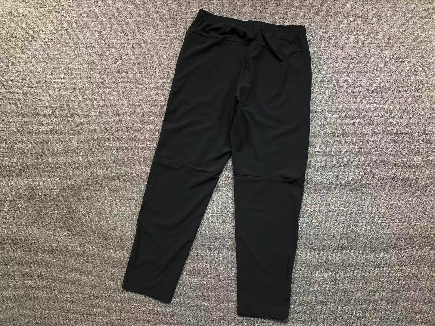 Calça Adidas Stealth Tech Minimal Pants