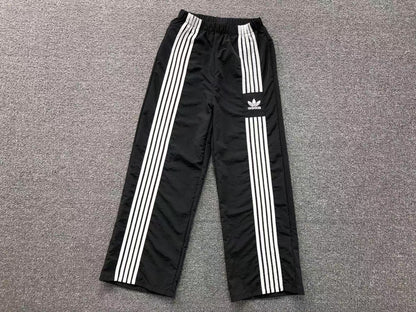 Calça Adidas Wide Track Stripes