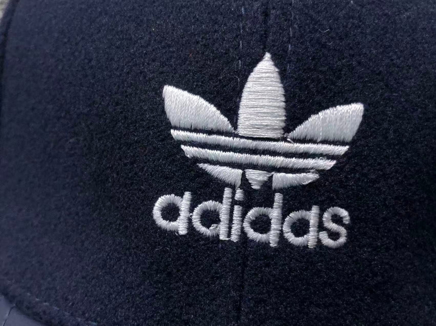Boné adidas Silent Luxury
