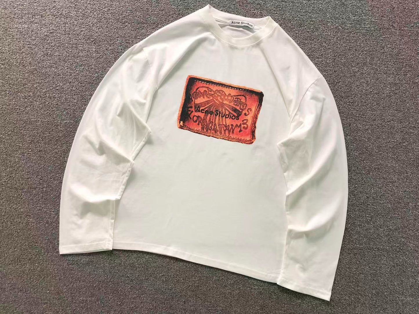 Camiseta Acne Studios Distressed Patch Tee