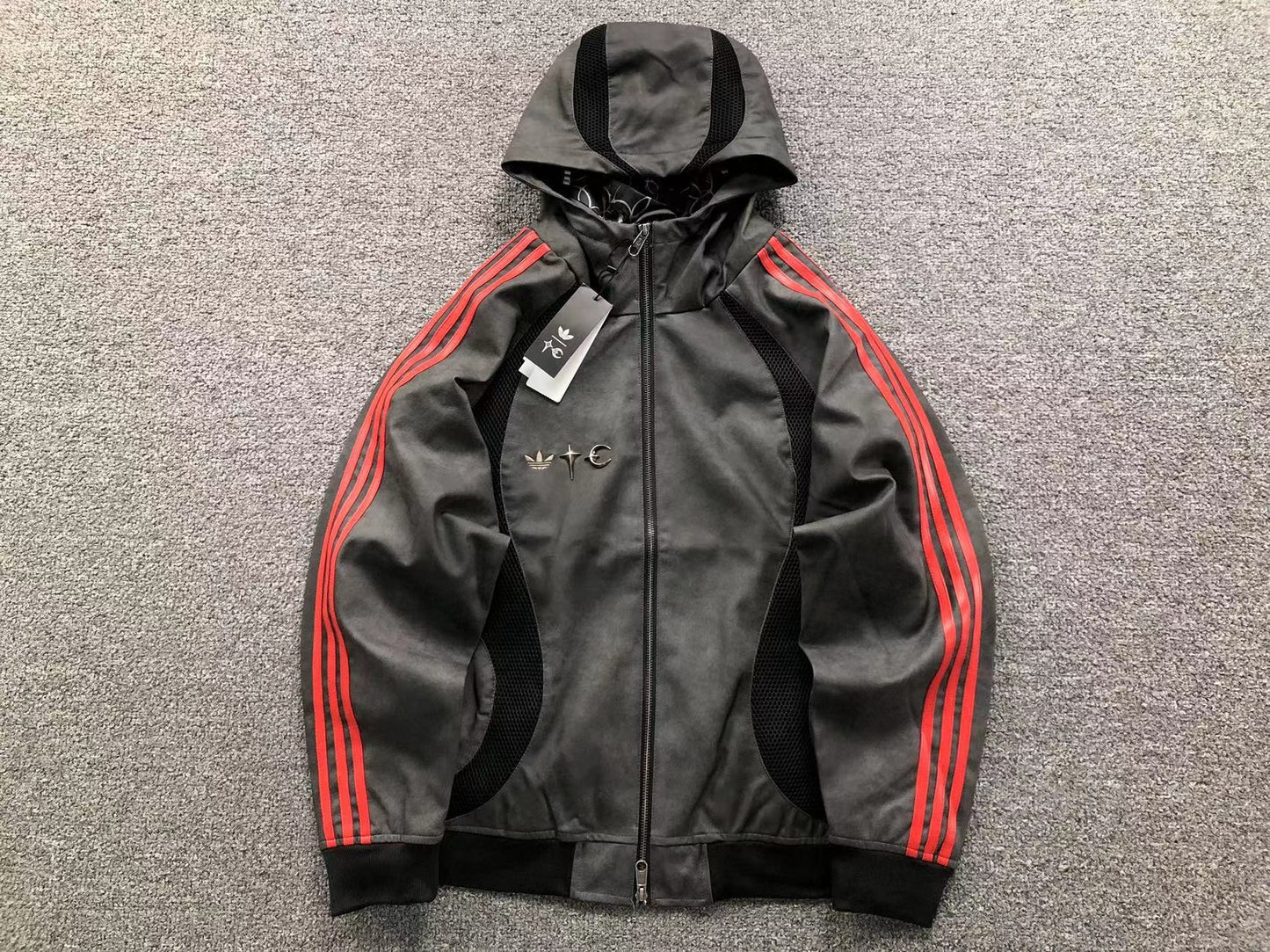 Jaqueta Adidas Thug Club Techwear Redline Hoodie