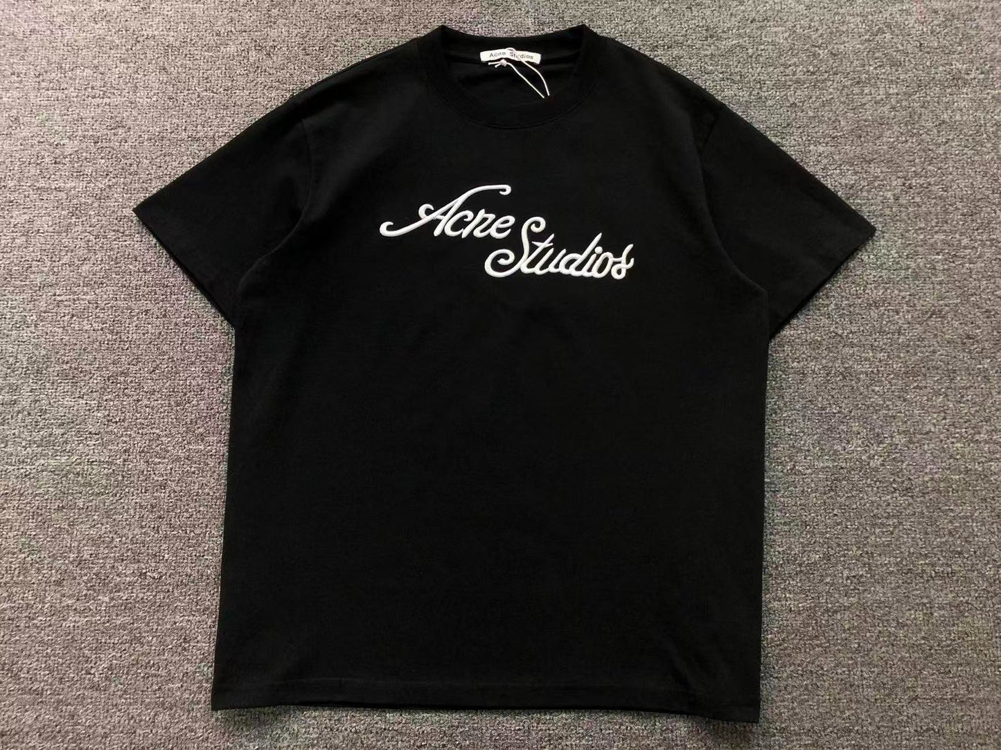 Camiseta Acne Studios Old English Logo Tee