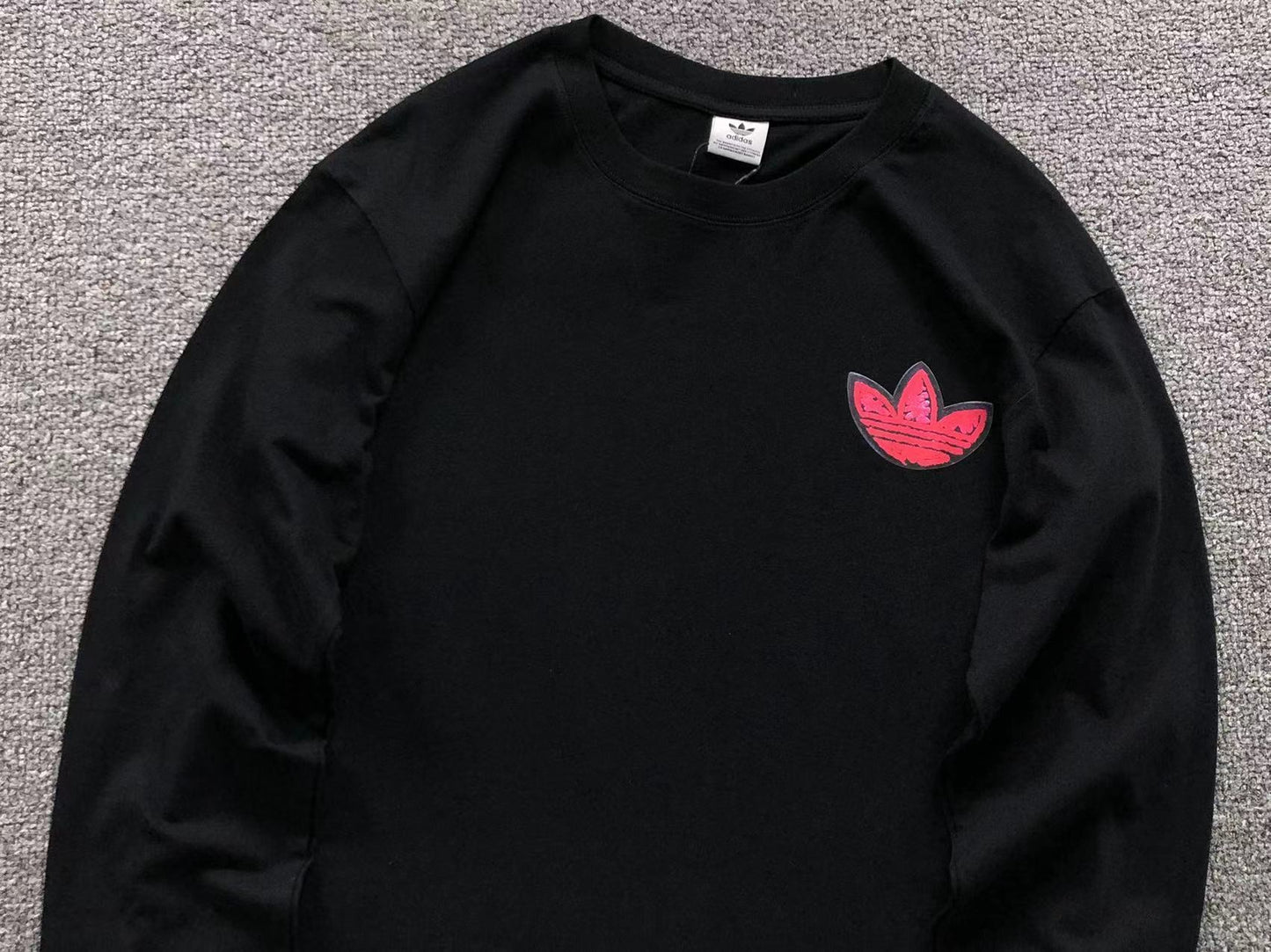 Moletom Adidas Red Badge Crew