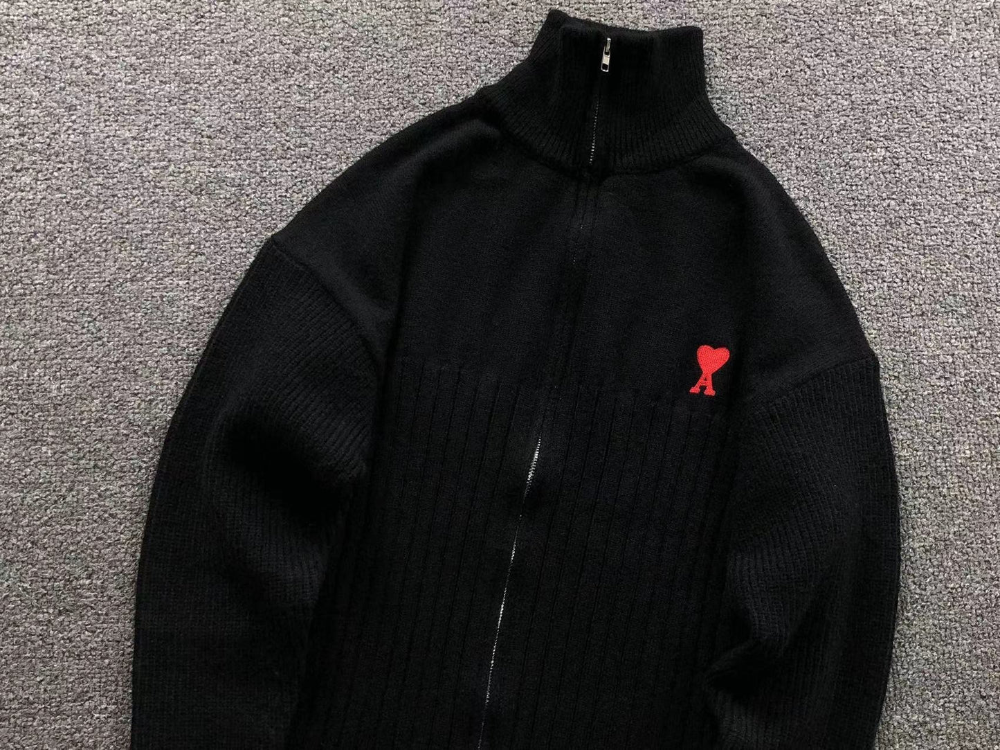 Suéter AMI Paris Gola Alta Zip Heart