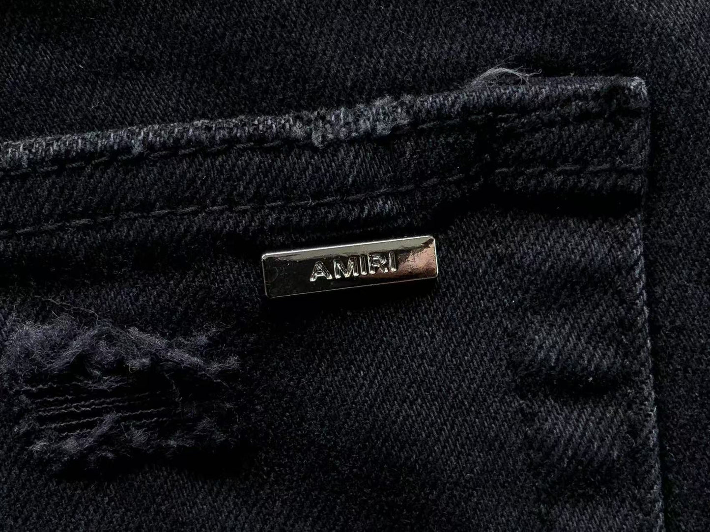 Calça AMIRI Tonal Logo Distress Denim