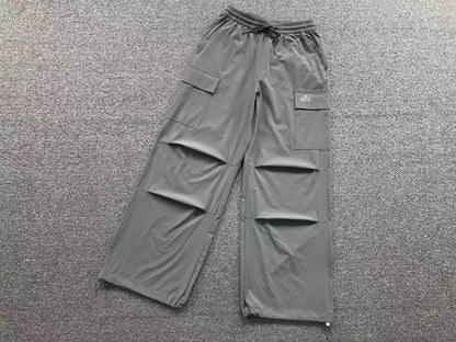 Calça elástica ALO moletom cargo