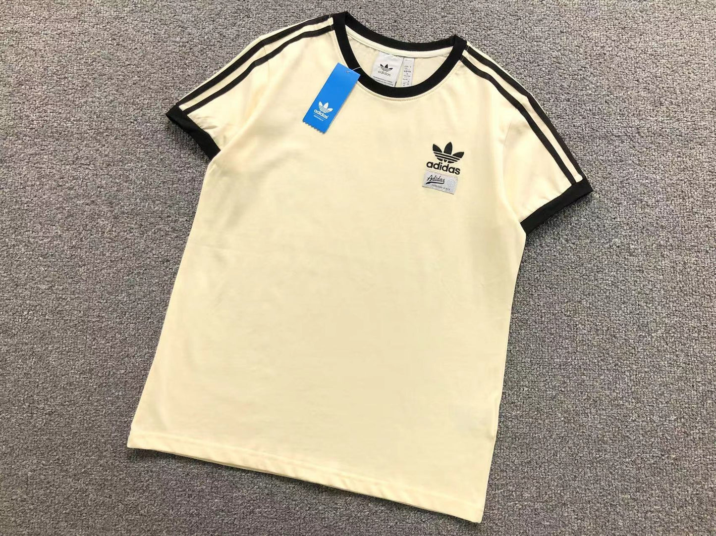 Camiseta Adidas Sport Trim Logo Feminina