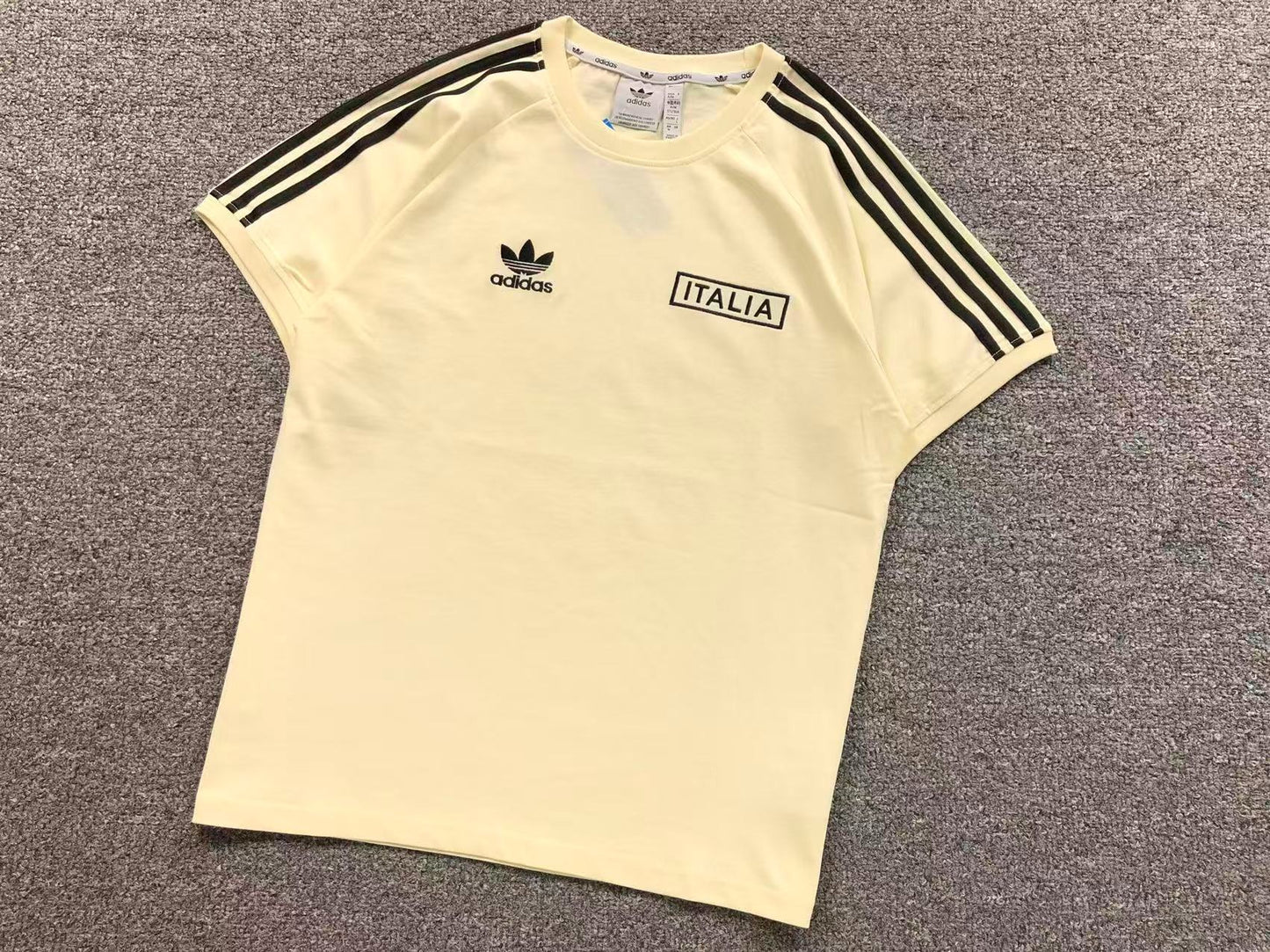 Camiseta adidas Originals Italia 3-Stripes
