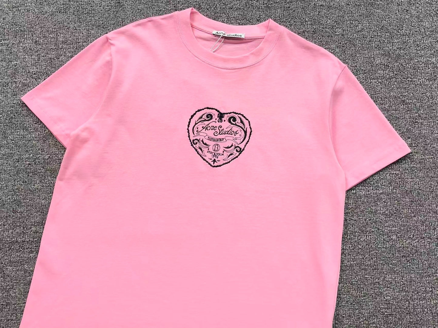 Camiseta Acne Studios Heart Crest