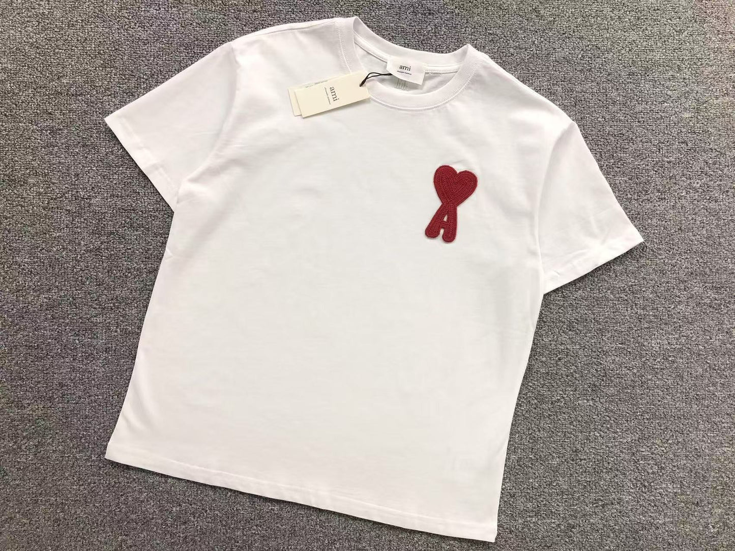 Camiseta AMI Paris Big Heart Patch Classic